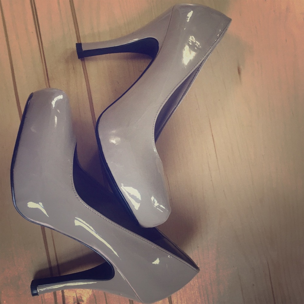 shi by Journeys heels, warn once